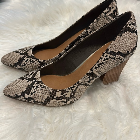Crown Vintage Snakeskin Heels - Picture 1 of 4